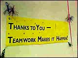 Sign: thanks to you, teamwork makes it happen